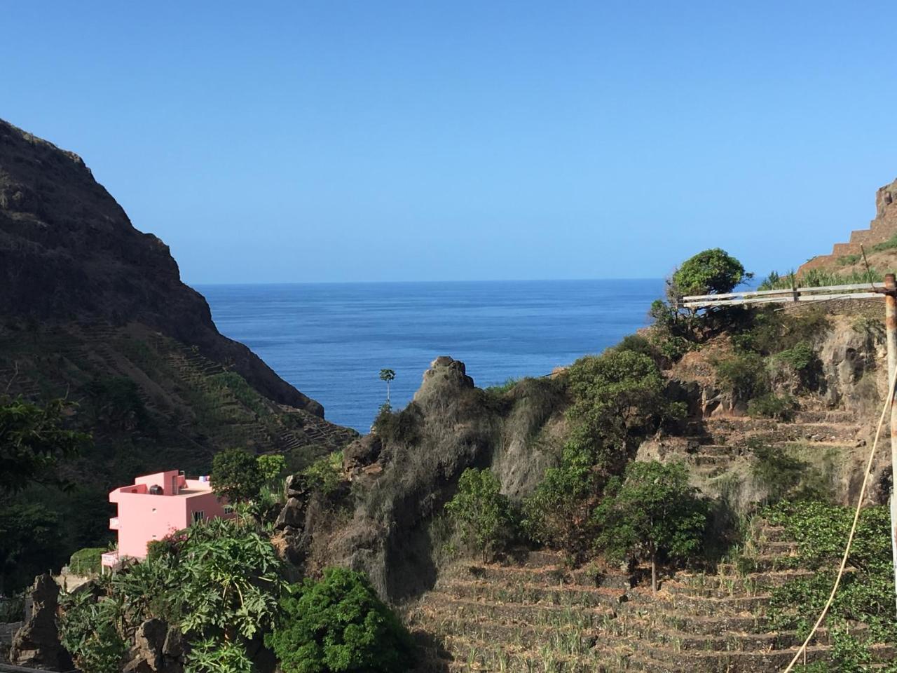 Guest House Frontera Pinto Bagian luar foto